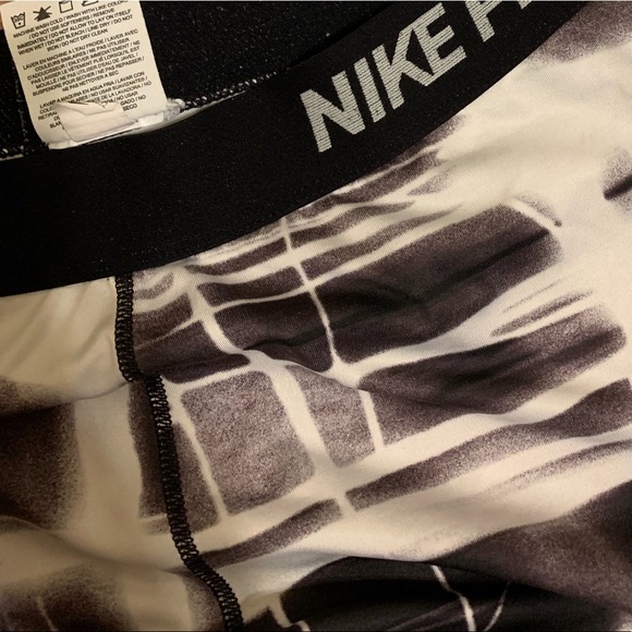 Nike pro leggings - Picture 3 of 3